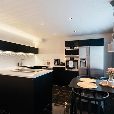 Arctic Circle Homes